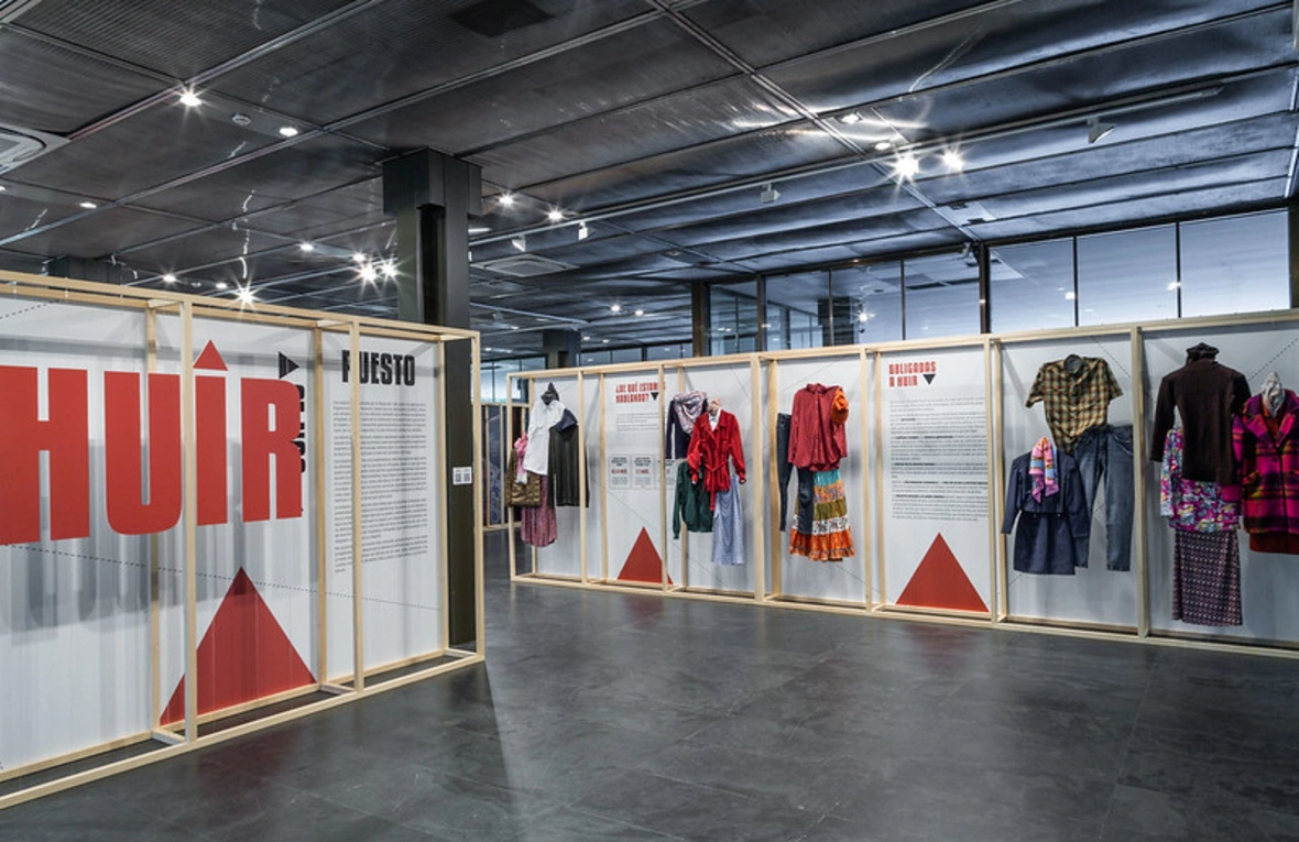 Huir con lo puesto | Exposición modular